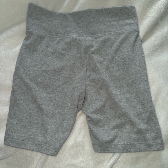 Nike grey bike shorts - Picture 4 of 7